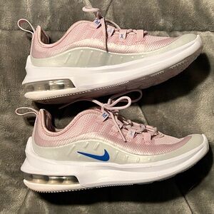 Girls Nike Airmax shoes size 1. Lavender new used